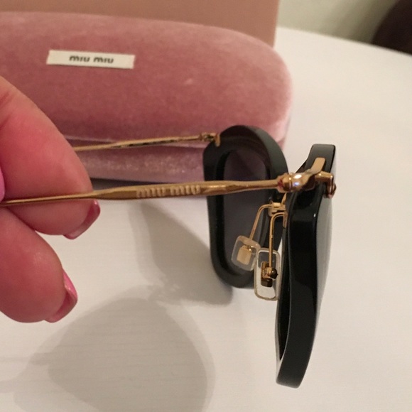 SOLD🌺🌺🌺Miu Miu Sunglasses 🕶 NWOT - Picture 6 of 7